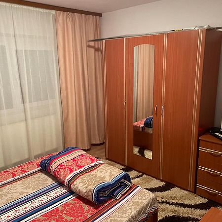 Apartament Petroşani Eksteriør billede