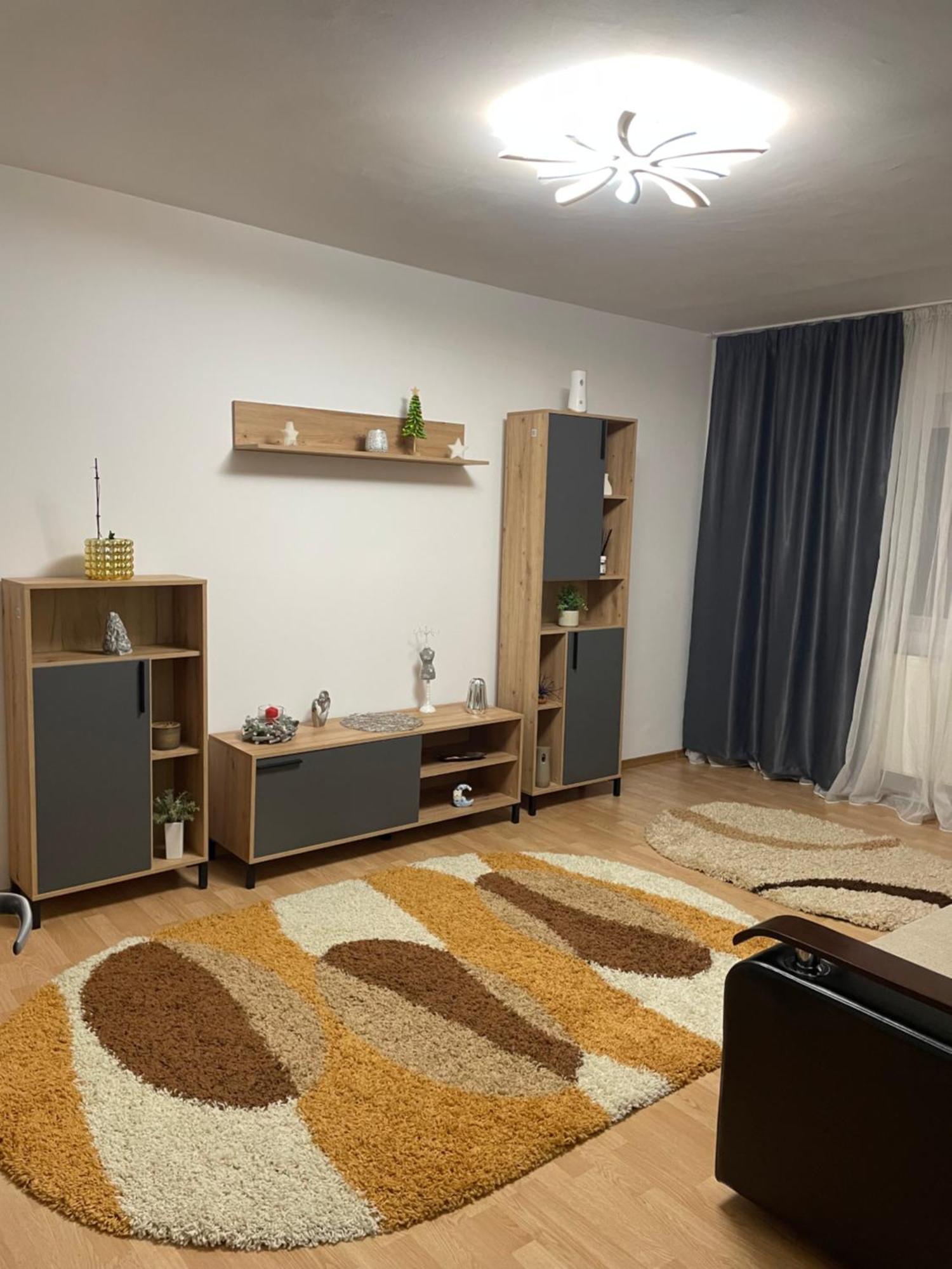 Apartament Petroşani Eksteriør billede