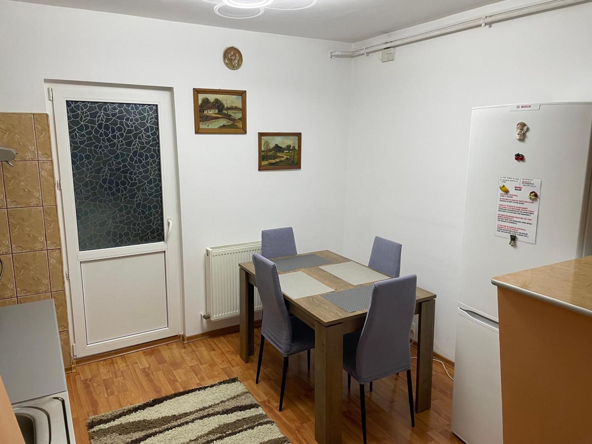 Apartament Petroşani Eksteriør billede