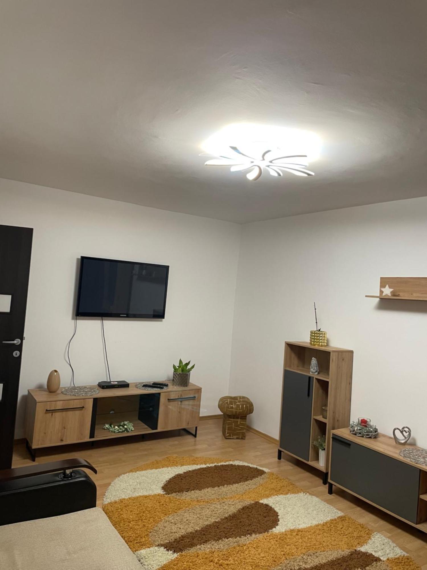 Apartament Petroşani Eksteriør billede